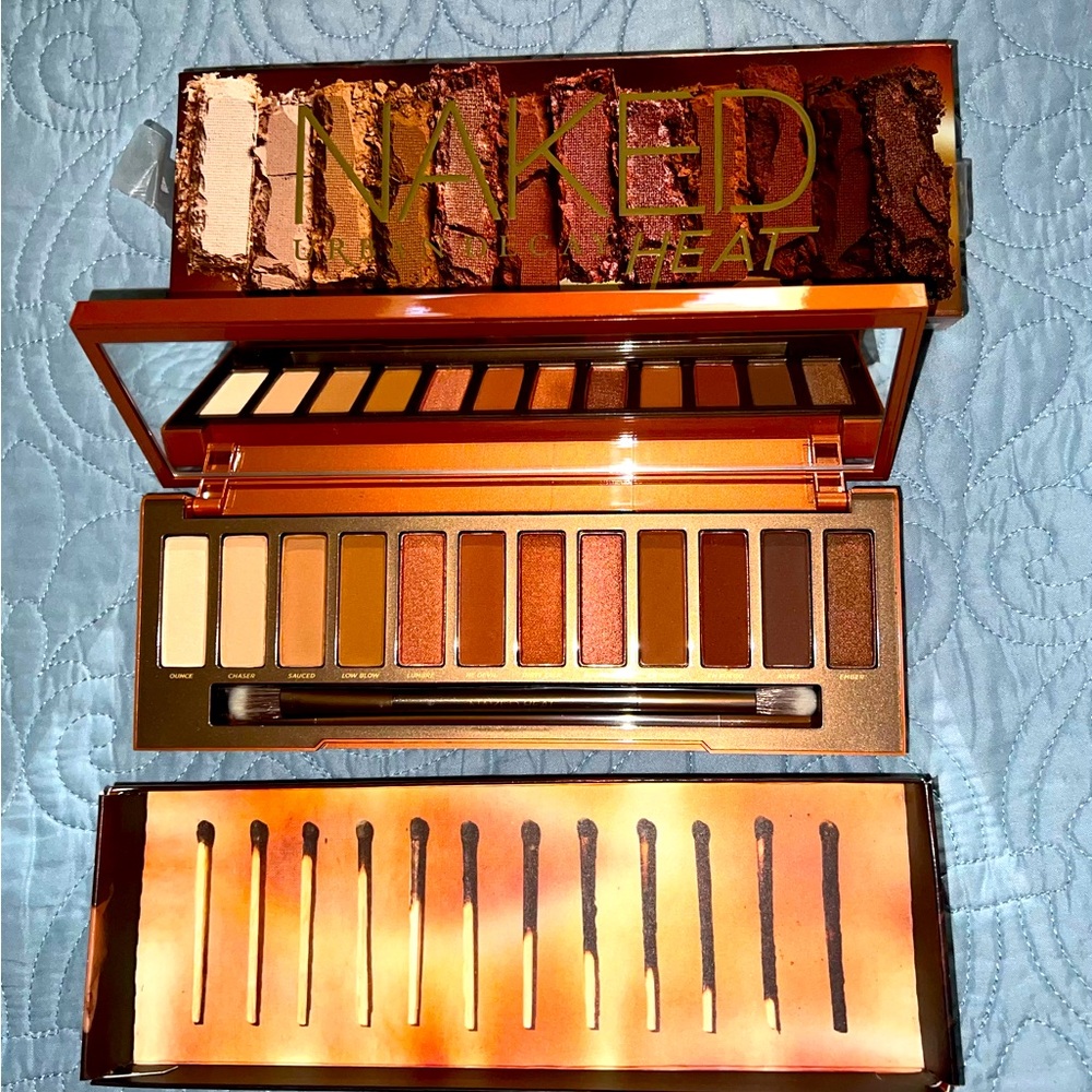 Urban Decay Naked Heat Eyeshadow Palette